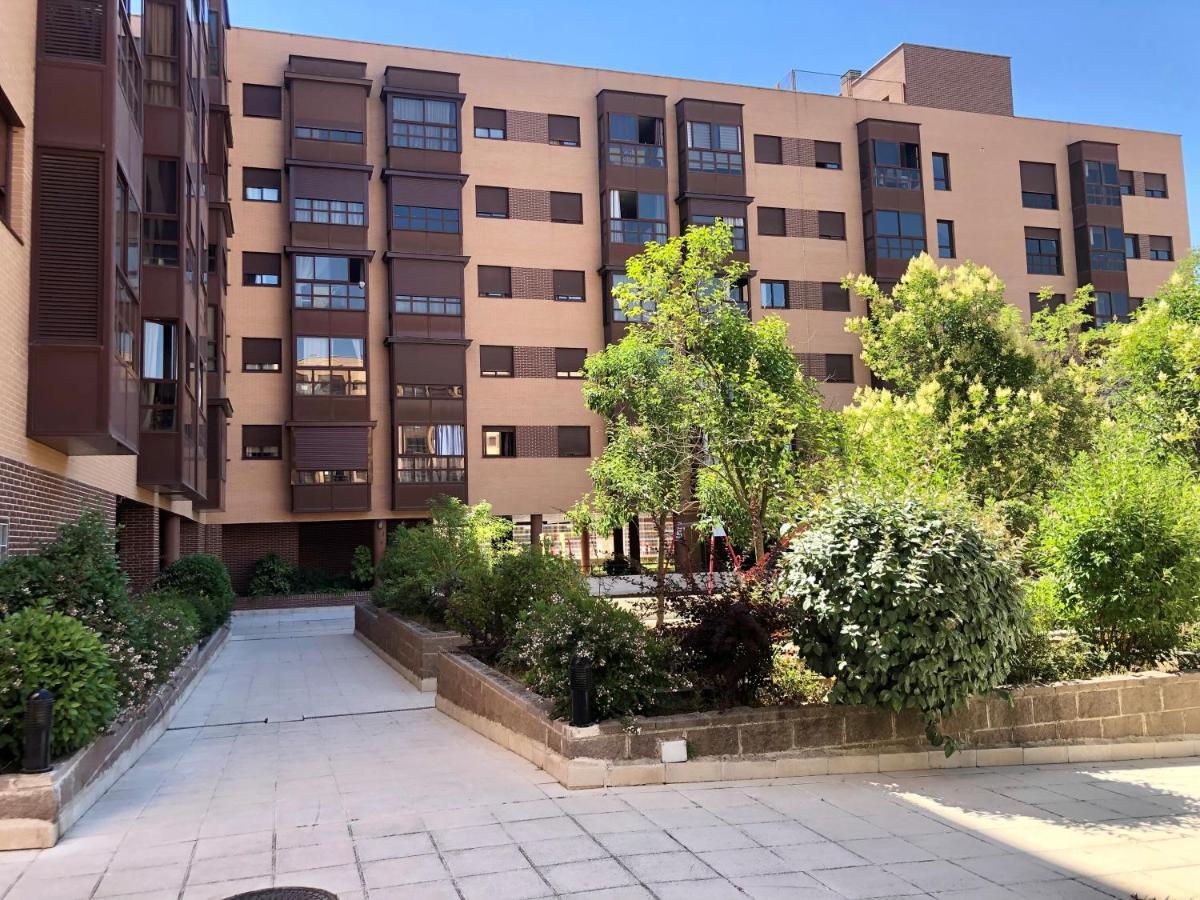 Apartamento Wanda Ifema Con Parking Y Piscina Madrid Exterior foto